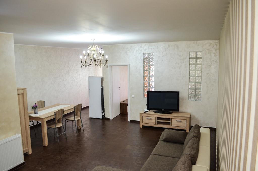 Bhoeme Apartament Oradea Dış mekan fotoğraf