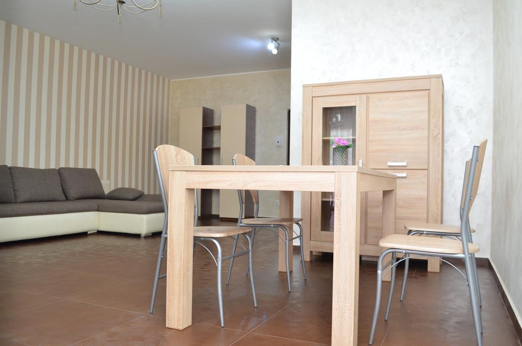 Bhoeme Apartament Oradea Dış mekan fotoğraf